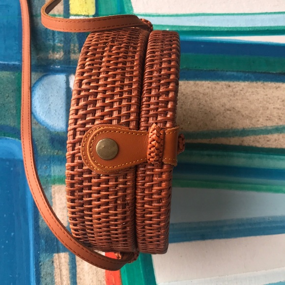 Straw Purse - Picture 3 of 5